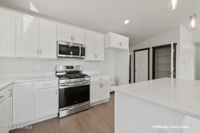 11834 N ENTWISTLE WAY, Rathdrum, ID 83858