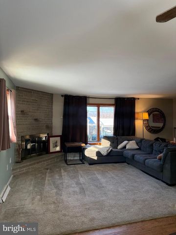 190 DARR AVE, Carlisle, PA 17013