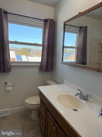 190 DARR AVE, Carlisle, PA 17013