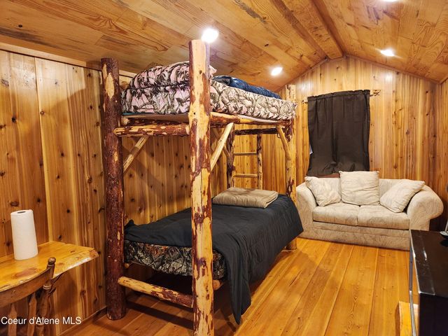 57 & 59 W Dolly Varden Ave, Bayview, ID 83803