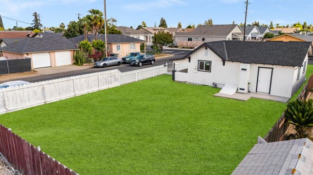 6301 Palmer Ave, Riverbank, CA 95367