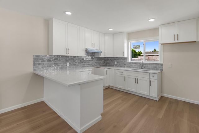 6301 Palmer Ave, Riverbank, CA 95367