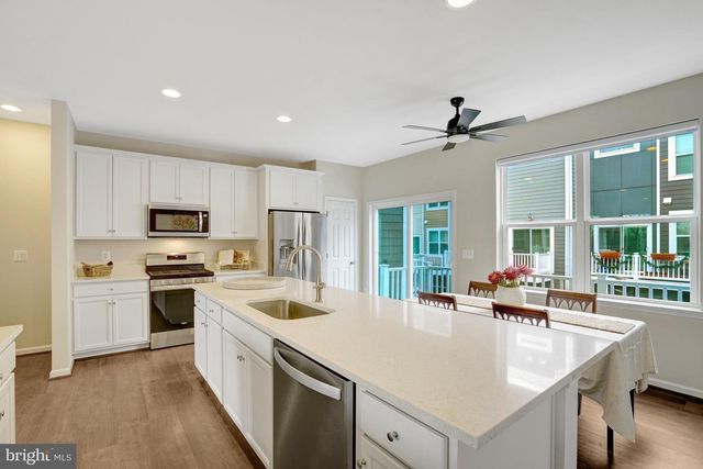 8374 SALLYPORT ST, Lorton, VA 22079