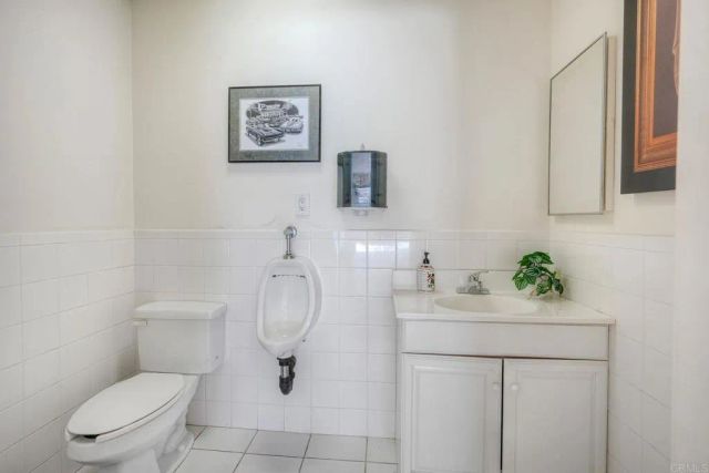 217 Sanford Street, Encinitas, CA 92024