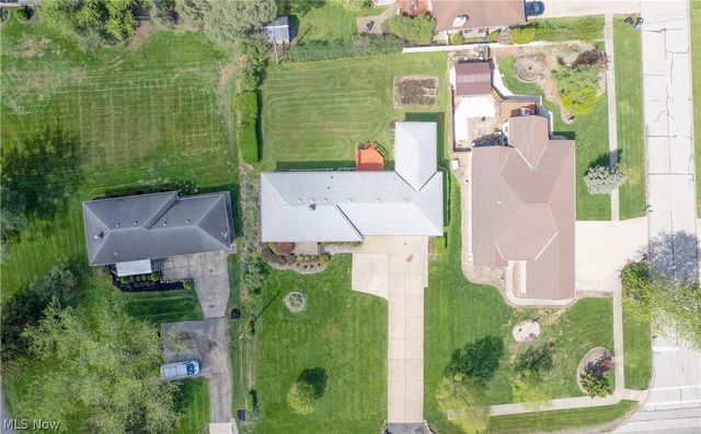9298 York Road, North Royalton, OH 44133