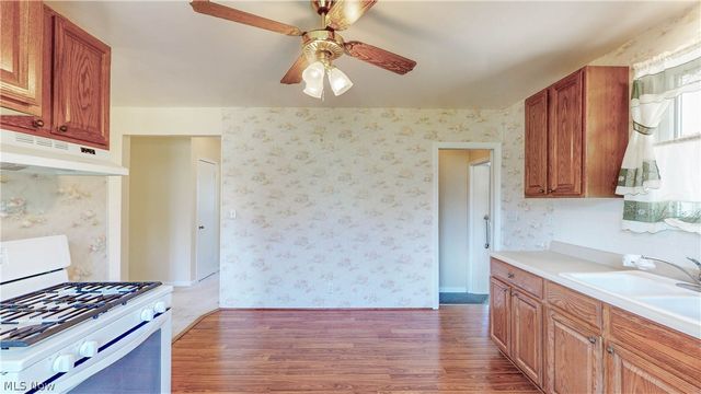 9298 York Road, North Royalton, OH 44133