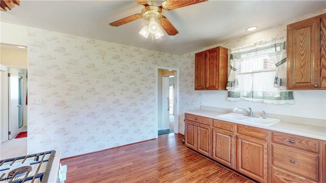 9298 York Road, North Royalton, OH 44133