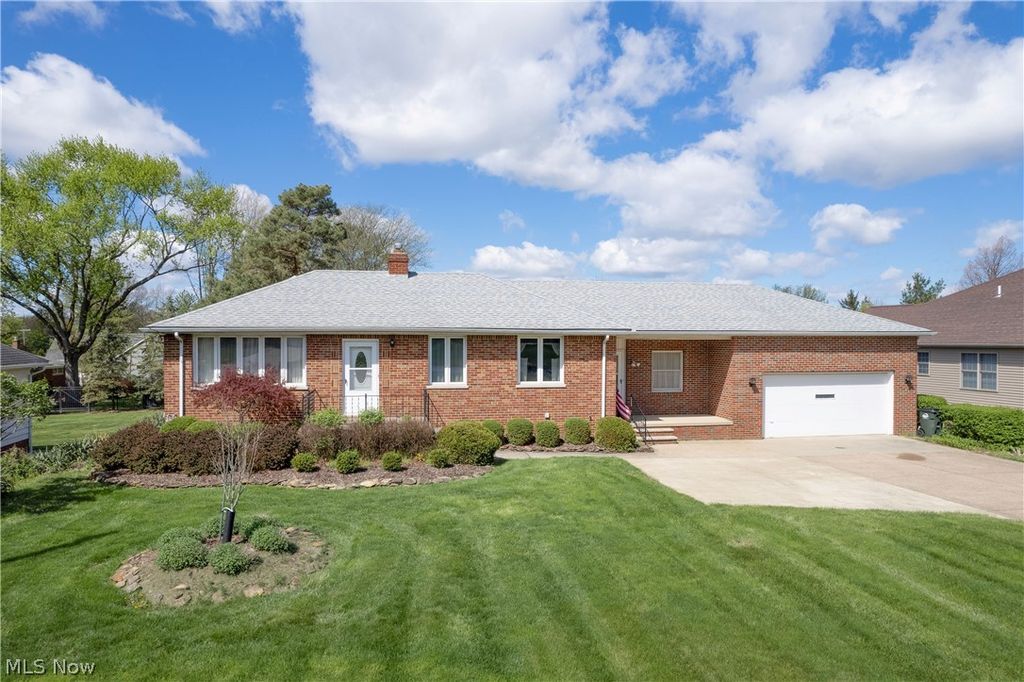 9298 York Road, North Royalton, OH 44133