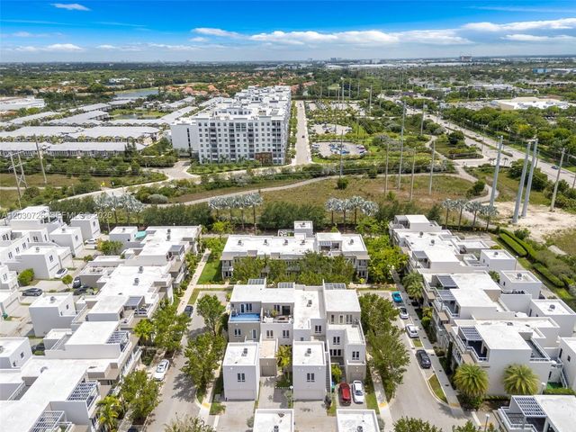 10545 NW 63rd Ter, Doral, FL 33178