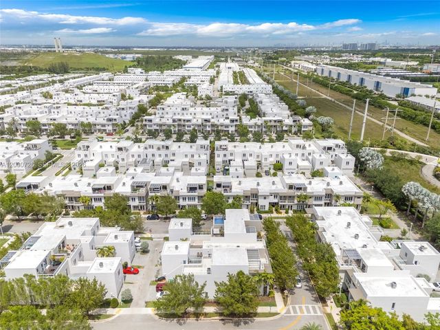 10545 NW 63rd Ter, Doral, FL 33178