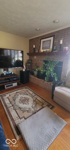23 Turnberry Circle, Greenwood, IN 46143