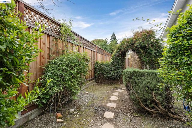 4034 Francisco St, Pleasanton, CA 94566