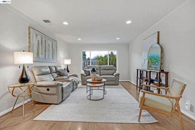 4034 Francisco St, Pleasanton, CA 94566