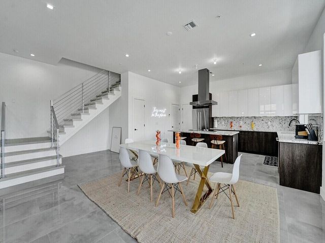 1220 NE 15th Avenue, Fort Lauderdale, FL 33304