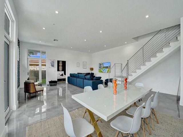 1220 NE 15th Avenue, Fort Lauderdale, FL 33304