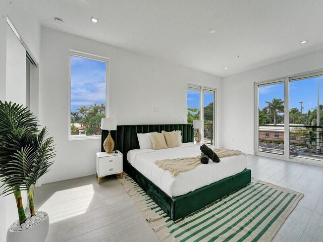 1220 NE 15th Avenue, Fort Lauderdale, FL 33304