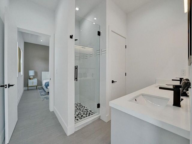 1220 NE 15th Avenue, Fort Lauderdale, FL 33304