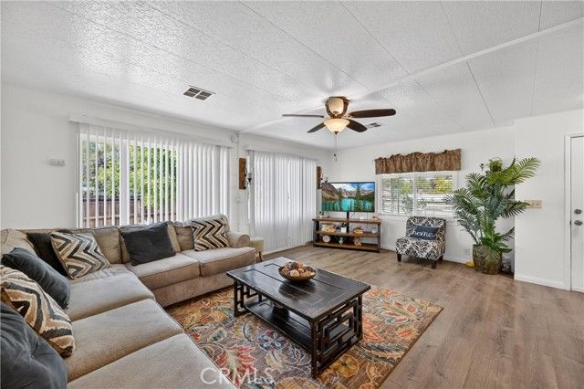 30072 Santa Rosalia, Menifee, CA 92584