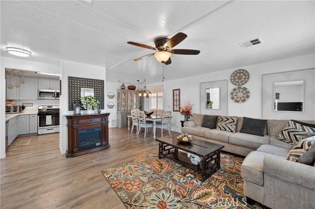 30072 Santa Rosalia, Menifee, CA 92584