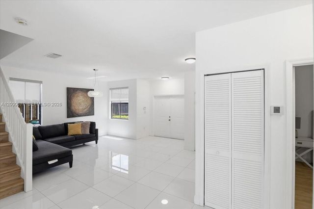 9777 NW 8th Ter 0, Miami, FL 33172