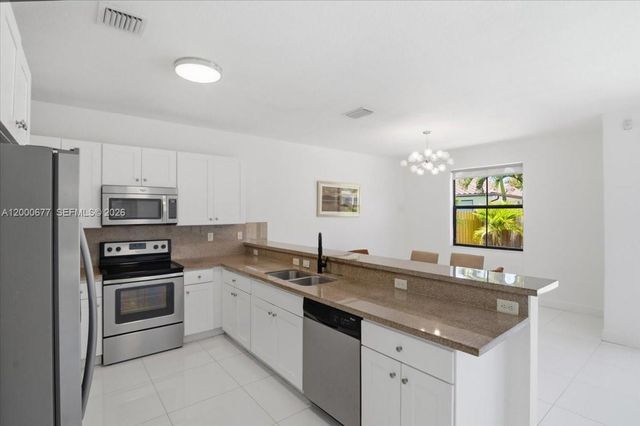 9777 NW 8th Ter 0, Miami, FL 33172