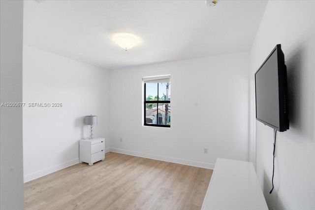 9777 NW 8th Ter 0, Miami, FL 33172