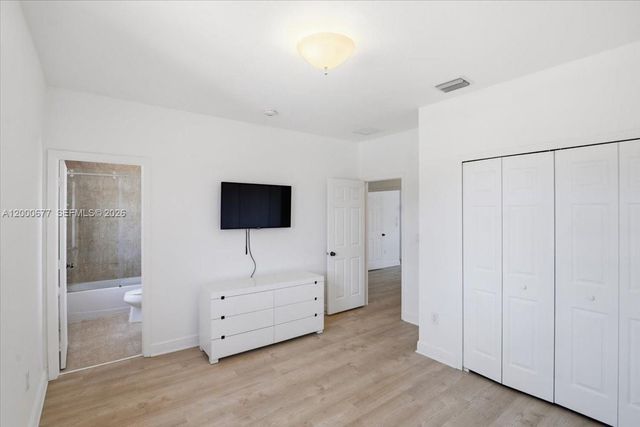 9777 NW 8th Ter 0, Miami, FL 33172