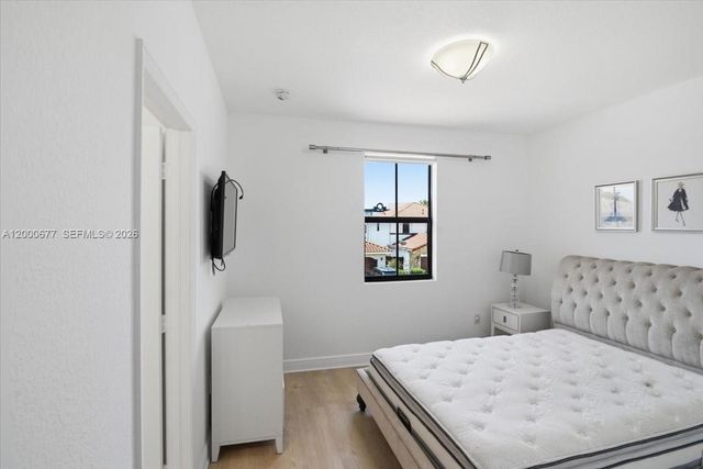 9777 NW 8th Ter 0, Miami, FL 33172