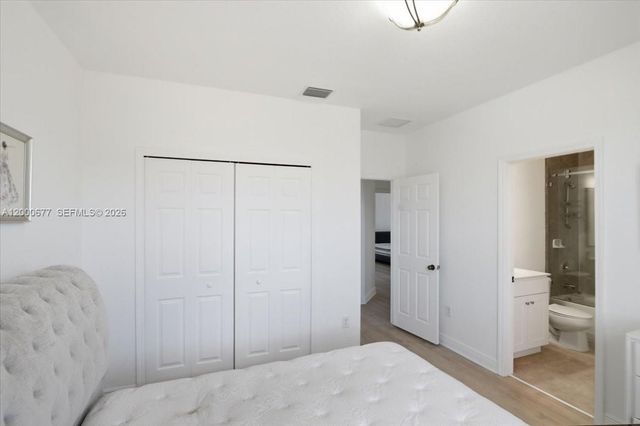 9777 NW 8th Ter 0, Miami, FL 33172