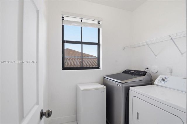 9777 NW 8th Ter 0, Miami, FL 33172