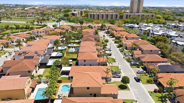 9777 NW 8th Ter 0, Miami, FL 33172