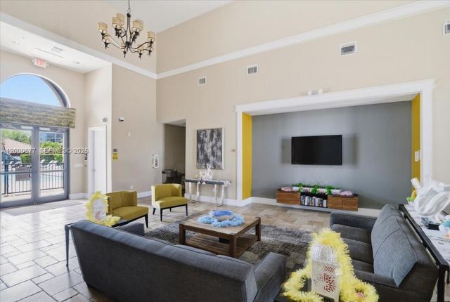 9777 NW 8th Ter 0, Miami, FL 33172