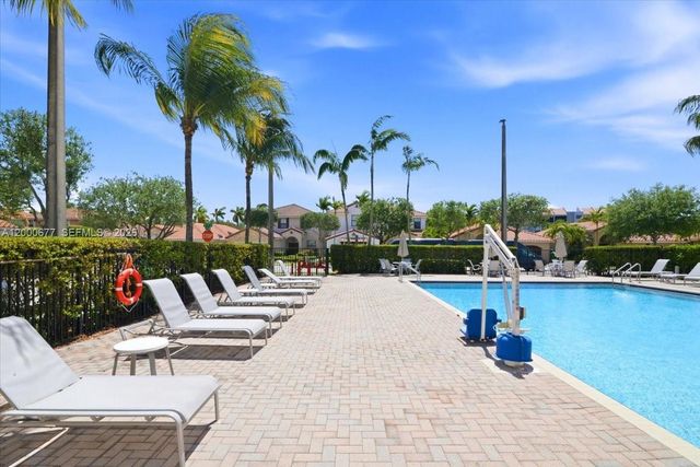 9777 NW 8th Ter 0, Miami, FL 33172