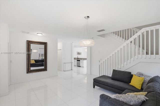 9777 NW 8th Ter 0, Miami, FL 33172