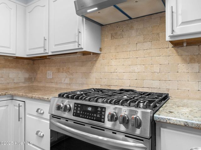 113 Fairway Dr W Drive W, Morehead City, NC 28557