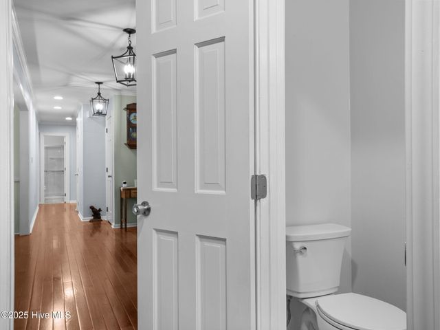 113 Fairway Dr W Drive W, Morehead City, NC 28557