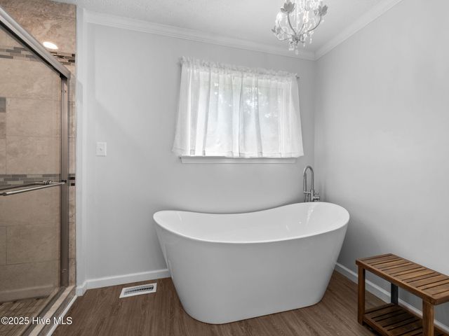 113 Fairway Dr W Drive W, Morehead City, NC 28557