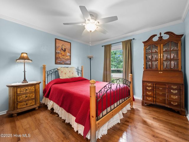 113 Fairway Dr W Drive W, Morehead City, NC 28557