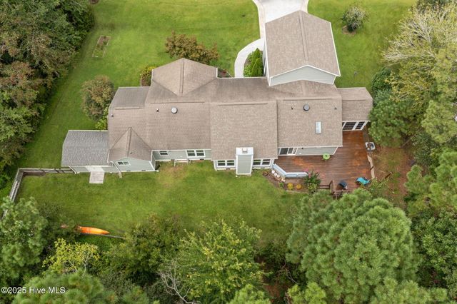 113 Fairway Dr W Drive W, Morehead City, NC 28557