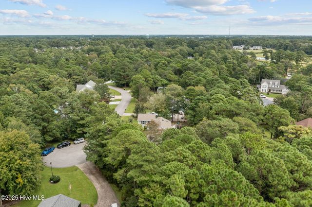 113 Fairway Dr W Drive W, Morehead City, NC 28557