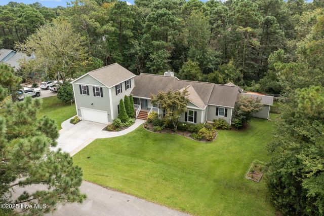 113 Fairway Dr W Drive W, Morehead City, NC 28557