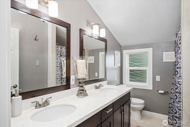 19828 104th Avenue SE, Renton, WA 98055