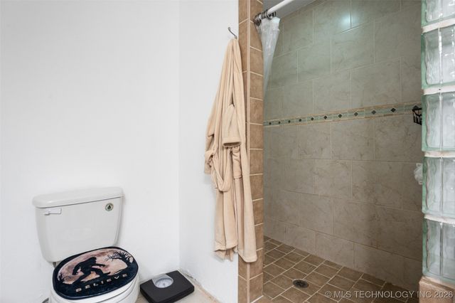 62820 E 312 Road, Grove, OK 74344