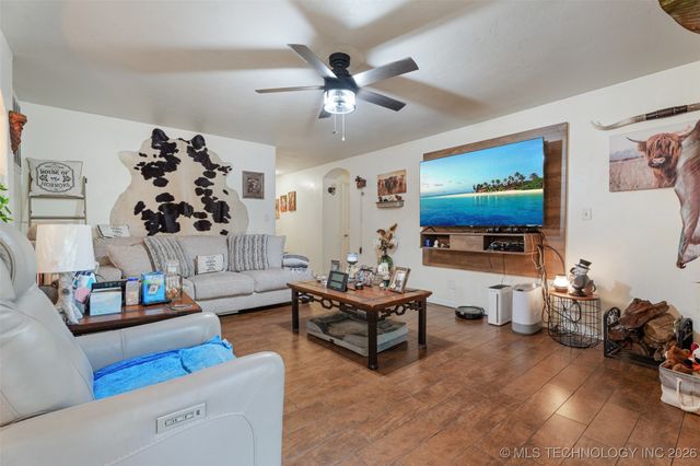 62820 E 312 Road, Grove, OK 74344