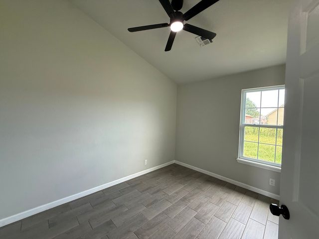 9924 N 44th East Avenue, Sperry, OK 74073