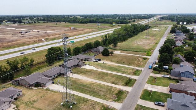 9924 N 44th East Avenue, Sperry, OK 74073