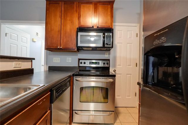 909 W 41st Place, Kansas City, MO 64111