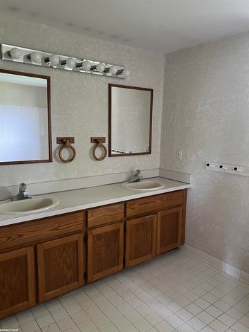 26500 Fairwood Drive, Chesterfield Twp, MI 48051