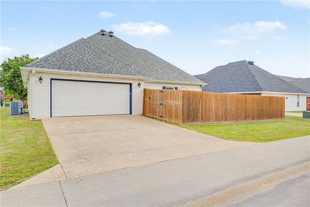 6555 Harvey Jones Avenue, Springdale, AR 72762