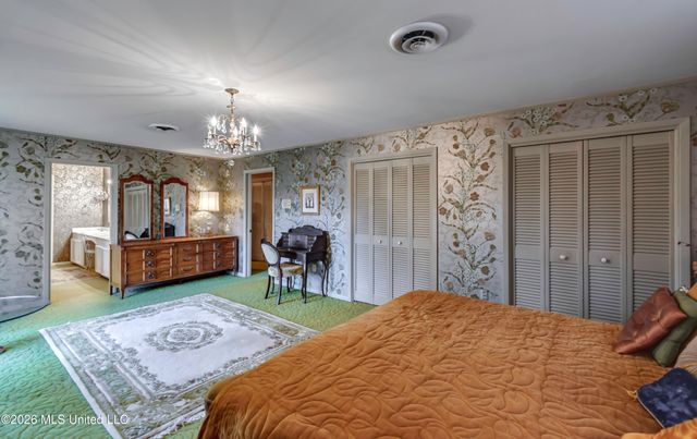 4018 Eastwood Place, Jackson, MS 39211